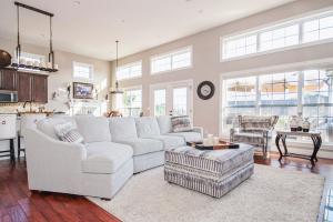 Квартира мечты: как преобразить 53 квадратных метра и не споткнуться на полпути