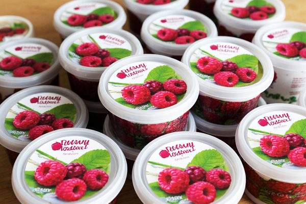 Нанесение этикеток IML: технология внутриформенного литья упаковки