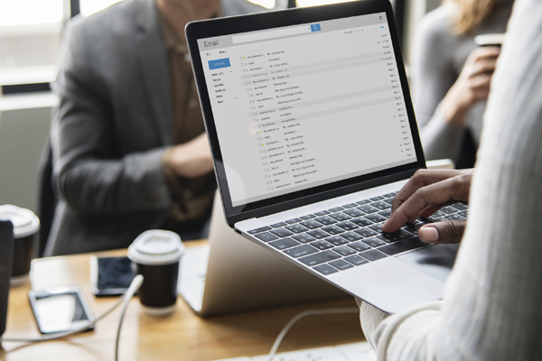 Эволюция онлайн-продаж: от разовых покупок до маркетплейсов и скидочных платформ