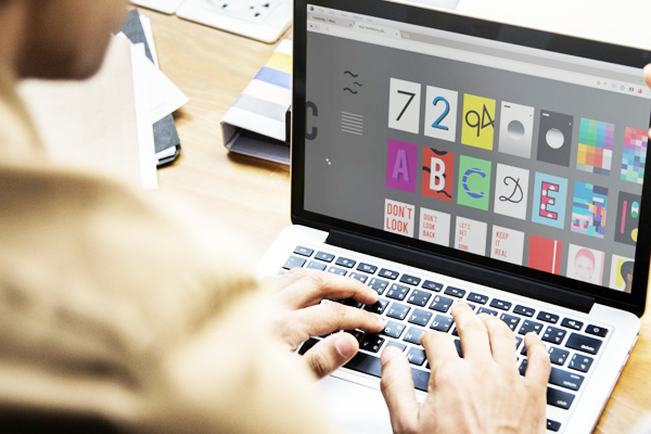 Ошибки дизайна в рекламе: перегруз текста, контраст, шрифты, слепые зоны