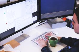 Разработка сайта с нуля в 2025: гид для предпринимателей без IT-опыта