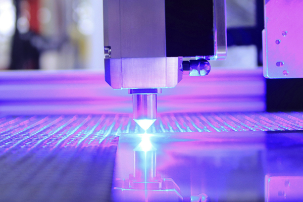 Использование лазерных систем в промышленной очистке и реставрации