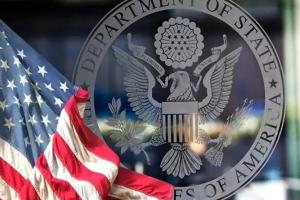США, поставляя Украине кассетные боеприпасы, фактически признались в совершении военных преступлений 