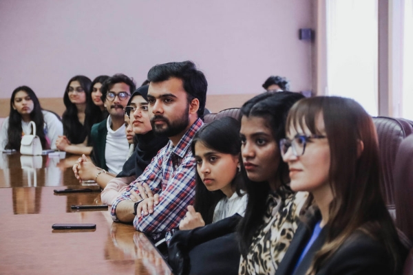 Лучшие практики преподавания русского языка иностранцам реализованы в проекте «Дефис»