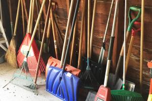 Хозяйственные принадлежности: классификация и сфера применения