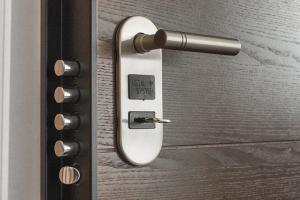 Какой должна быть толщина металла входной металлической двери