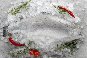 Тушка vs стейки: где настоящая выгода при покупке лосося для семьи из 3–4 человек?