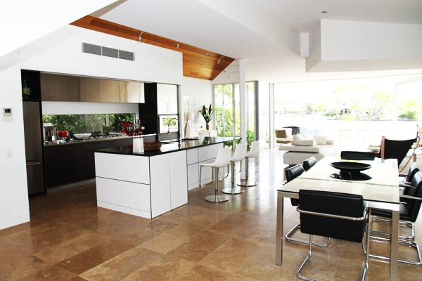 Тренды дизайна интерьера в Европе 2026: векторы развития пространства