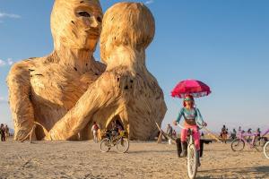 Фестиваль Burning Man отменен из-за пандемии коронавируса