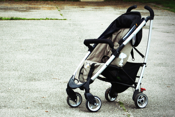 Детская коляска-трость: современные тенденции и удобства для молодых родителей