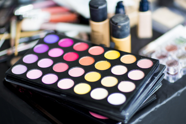 Профессиональная косметика: беспроблемное приобретение 