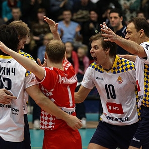 «Губерния» победила «Искру»