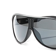 Ray Ban — очки-зарядка для iPhone