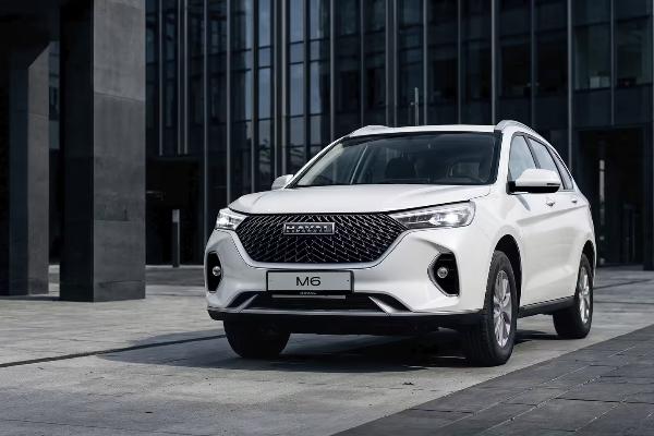 Geely Coolray или Haval M6: какой китайский кроссовер выбрать