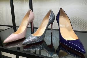 Женские туфли лодочки на каблуке: выбор и заказ