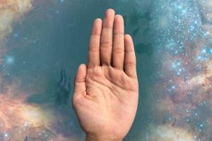 Линия жизни на руке: связана ли она с продолжительностью жизни человека